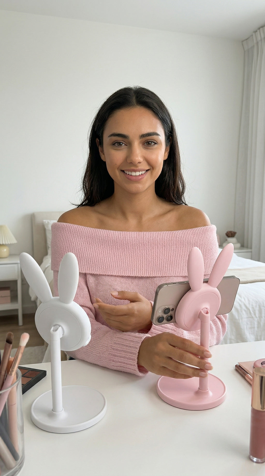The Cute Rabbit Mobile Phone Stand Desktop Can Lift and Adjust the Desktop Phone Accessories Phone Stand Phone Grip